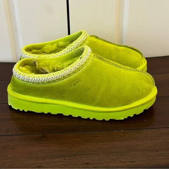 UGG TASMAN SLIPPERS SZ 8 KEY LIME - Picture 3 of 9